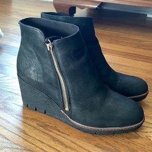 Dr. Scholl’s Black Wedge Booties